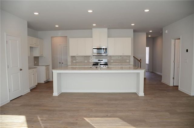 1331 Point Place Drive, Loganville, GA 30052