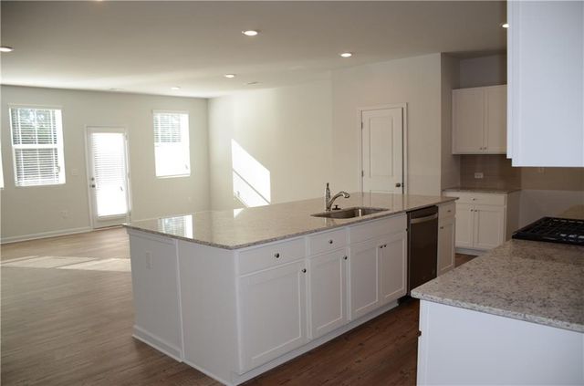 1331 Point Place Drive, Loganville, GA 30052