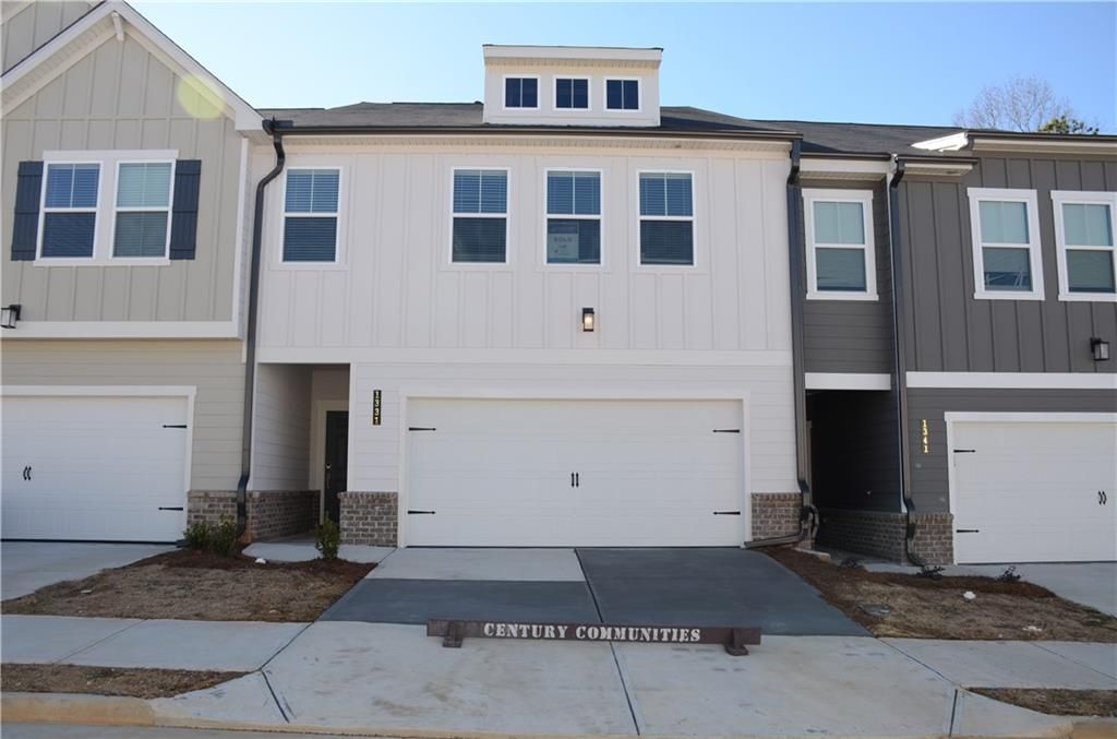 1331 Point Place Drive, Loganville, GA 30052