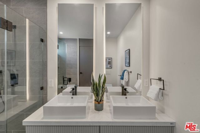 125 Plymouth Street, Inglewood, CA 90302