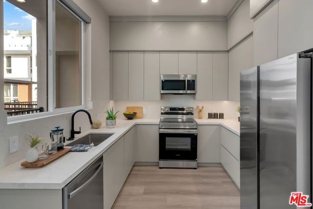 125 Plymouth Street, Inglewood, CA 90302