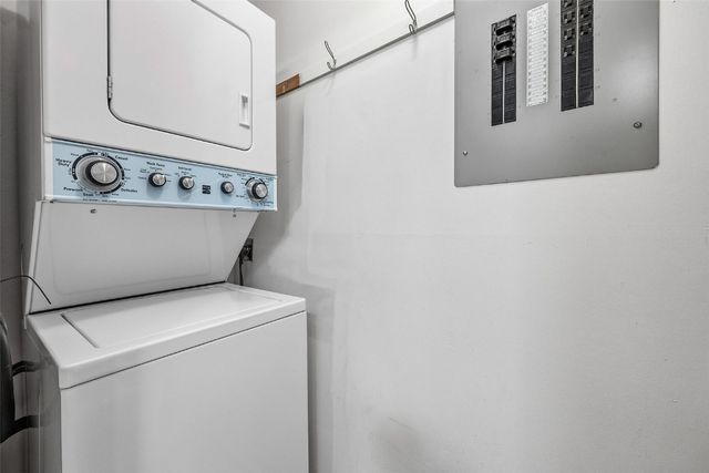 130 Thompson Drive SE 212, Cedar Rapids, IA 52403