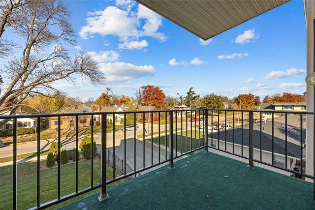 130 Thompson Drive SE 212, Cedar Rapids, IA 52403