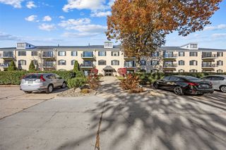 130 Thompson Drive SE 212, Cedar Rapids, IA 52403