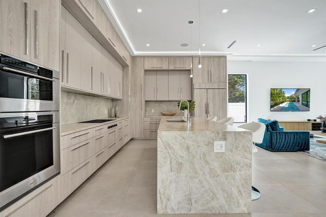 235 NE 11th Street, Delray Beach, FL 33444