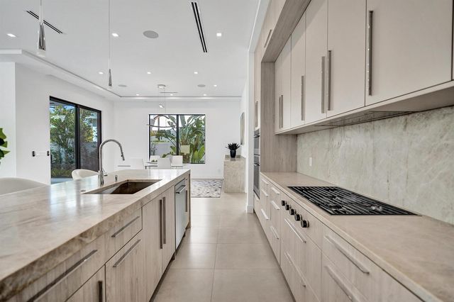 235 NE 11th Street, Delray Beach, FL 33444
