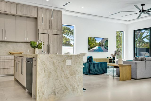 235 NE 11th Street, Delray Beach, FL 33444
