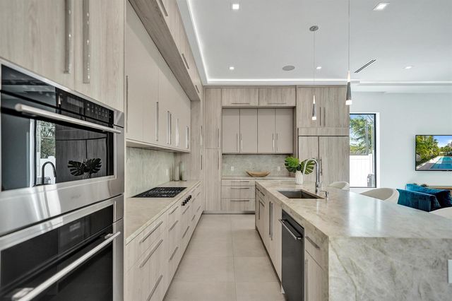 235 NE 11th Street, Delray Beach, FL 33444