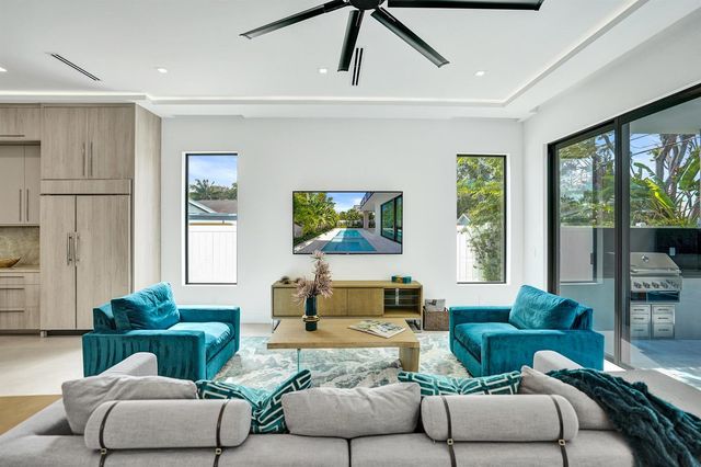 235 NE 11th Street, Delray Beach, FL 33444