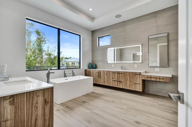 235 NE 11th Street, Delray Beach, FL 33444