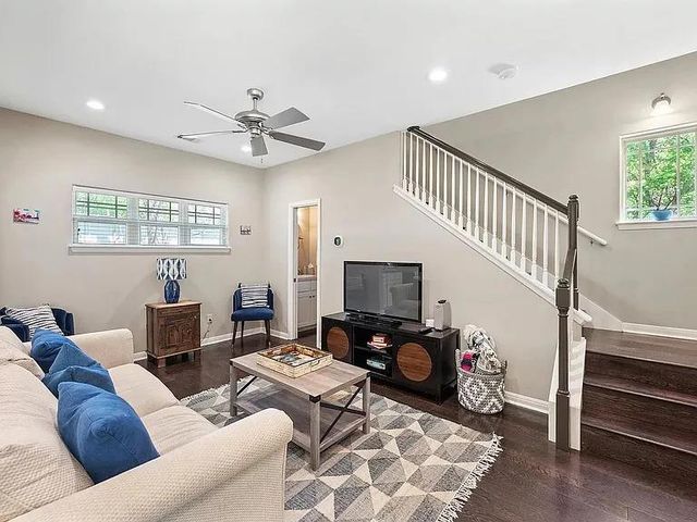 606 Fletcher ST, Austin, TX 78704