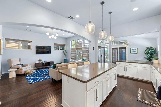 606 Fletcher ST, Austin, TX 78704