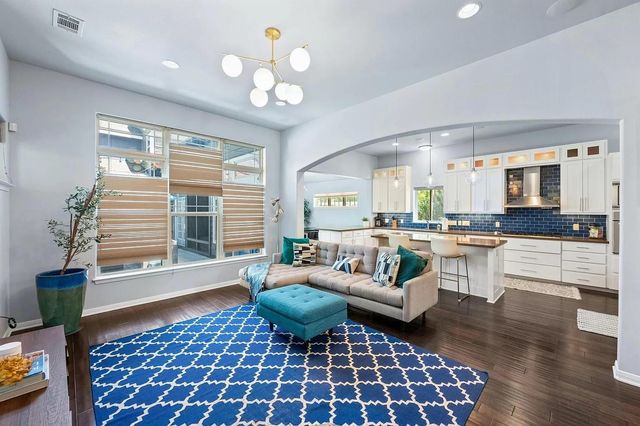 606 Fletcher ST, Austin, TX 78704