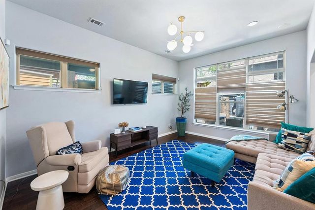 606 Fletcher ST, Austin, TX 78704