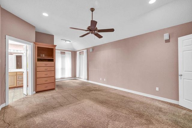 105 Indian Paintbrush, Lake Jackson, TX 77566