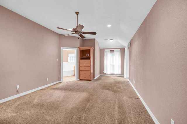 105 Indian Paintbrush, Lake Jackson, TX 77566