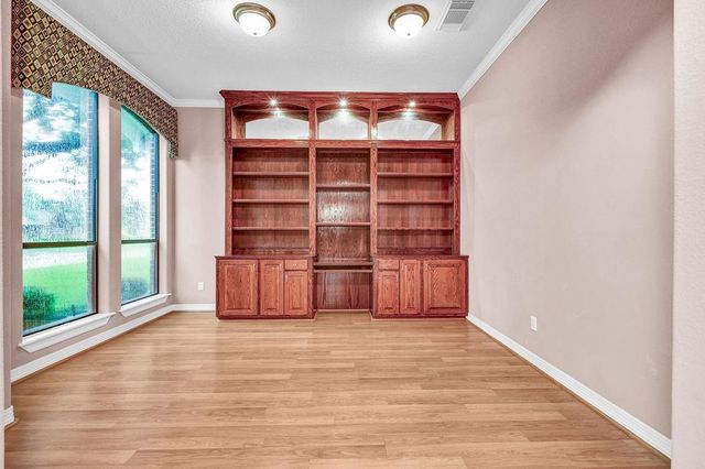 105 Indian Paintbrush, Lake Jackson, TX 77566