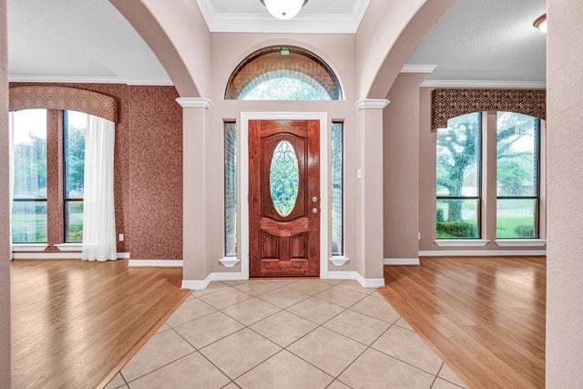 105 Indian Paintbrush, Lake Jackson, TX 77566
