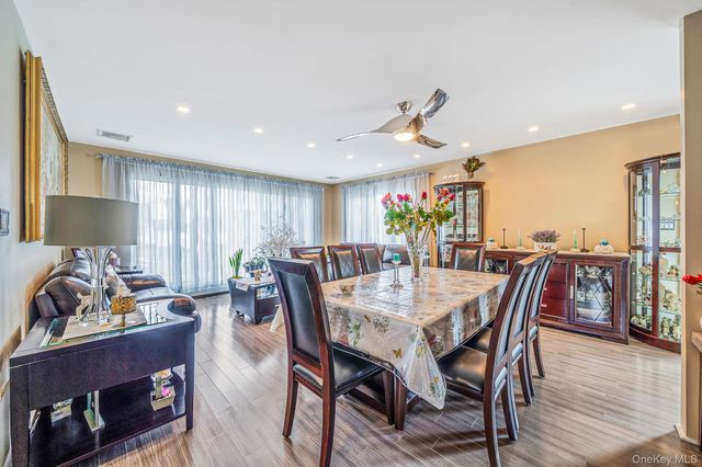 100 Anderson Avenue, North Babylon, NY 11703