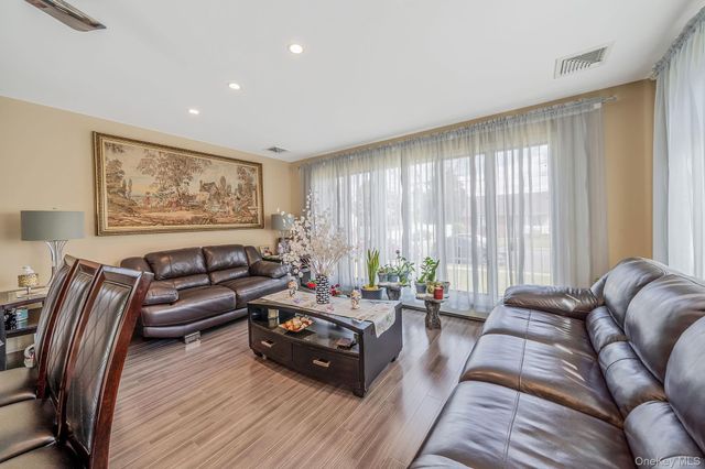 100 Anderson Avenue, North Babylon, NY 11703