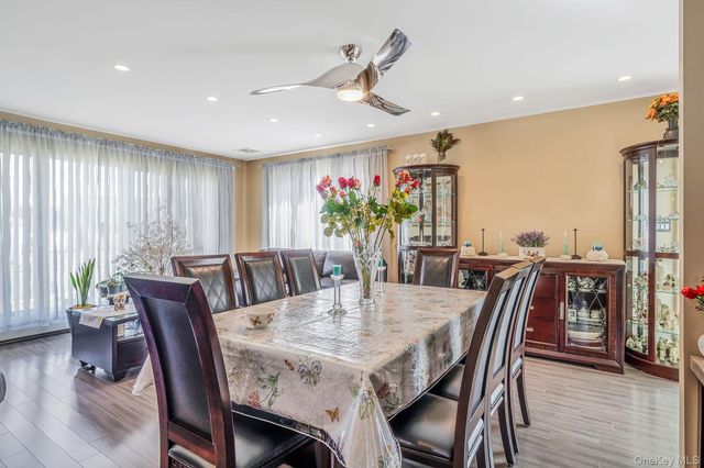 100 Anderson Avenue, North Babylon, NY 11703