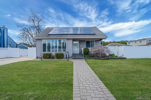 100 Anderson Avenue, North Babylon, NY 11703