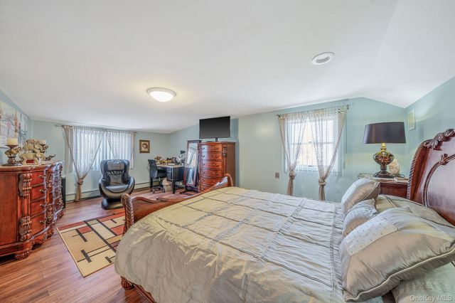 100 Anderson Avenue, North Babylon, NY 11703