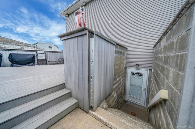 100 Anderson Avenue, North Babylon, NY 11703