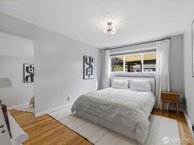 18604 105th Avenue NE, Bothell, WA 98011