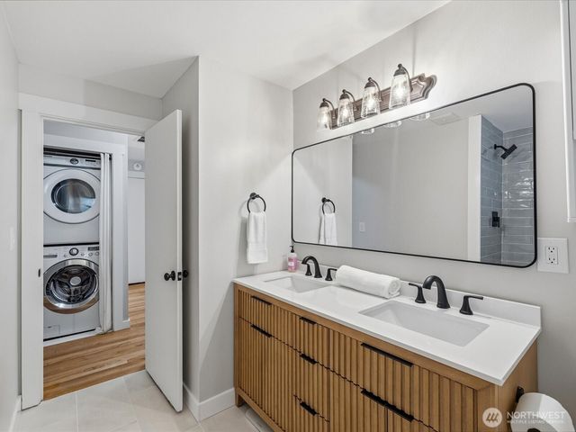 18604 105th Avenue NE, Bothell, WA 98011