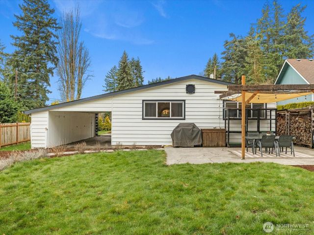 18604 105th Avenue NE, Bothell, WA 98011