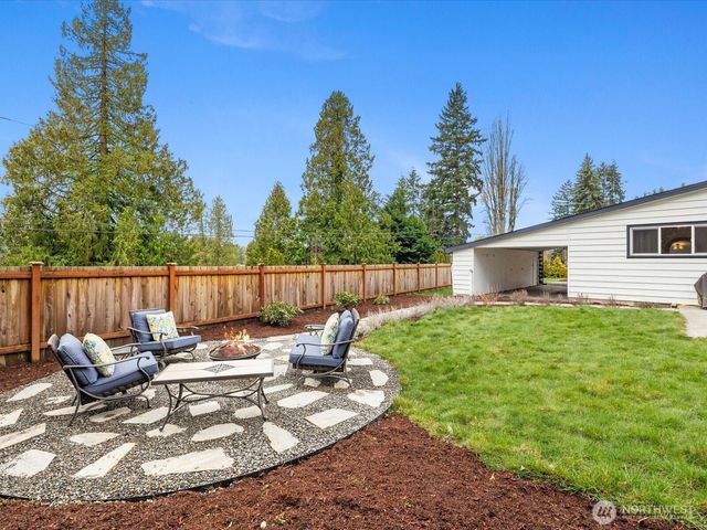 18604 105th Avenue NE, Bothell, WA 98011