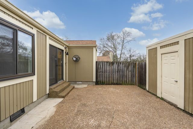 830 Todd Preis Dr, Nashville, TN 37221