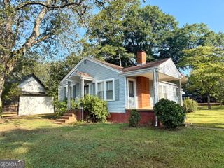 2402 N Broad Street, Commerce, GA 30529