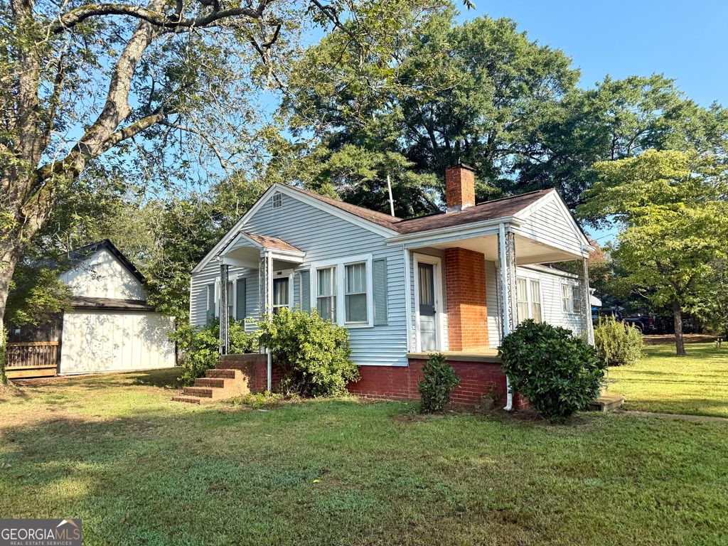 2402 N Broad Street, Commerce, GA 30529 — exterior