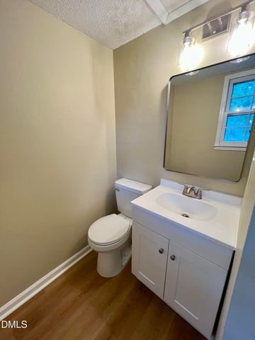 923 Hampshire Court, Cary, NC 27511