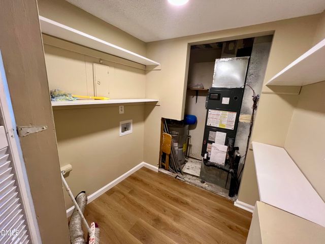 923 Hampshire Court, Cary, NC 27511