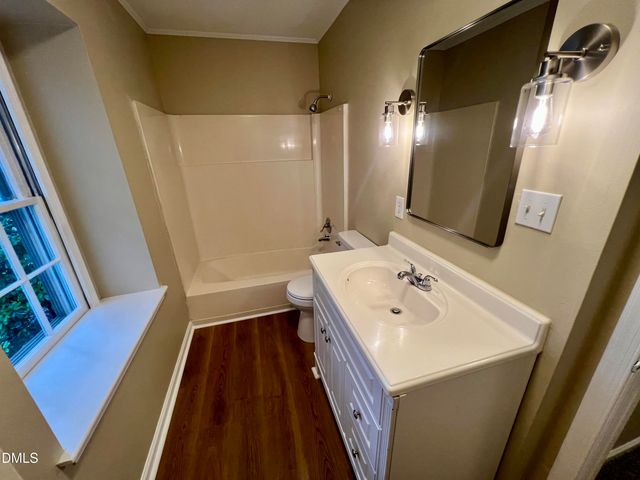923 Hampshire Court, Cary, NC 27511