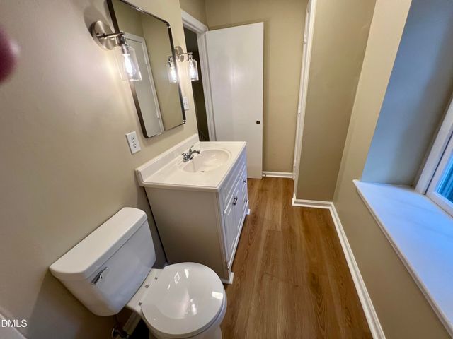 923 Hampshire Court, Cary, NC 27511
