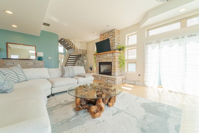 206 Hilltop Avenue, Michigan City, IN 46360