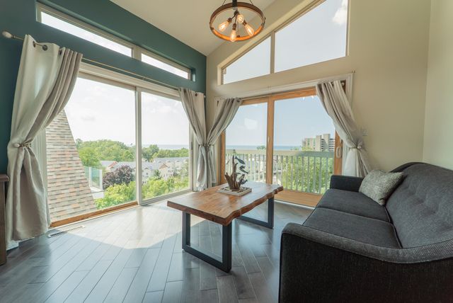 206 Hilltop Avenue, Michigan City, IN 46360