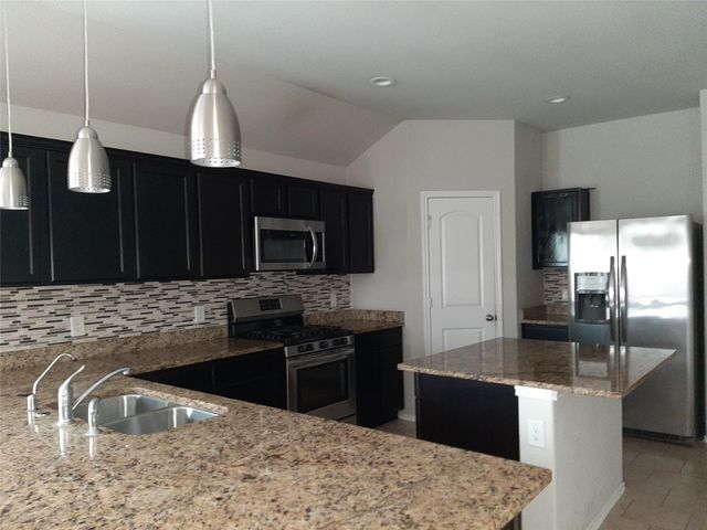 23614 Water Hickory Drive, Tomball, TX 77375