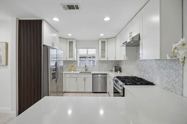 7223 Edgerton Drive, Dallas, TX 75231
