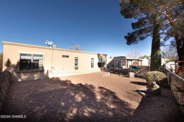 903 Windsor Court, Las Cruces, NM 88005