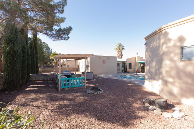 903 Windsor Court, Las Cruces, NM 88005