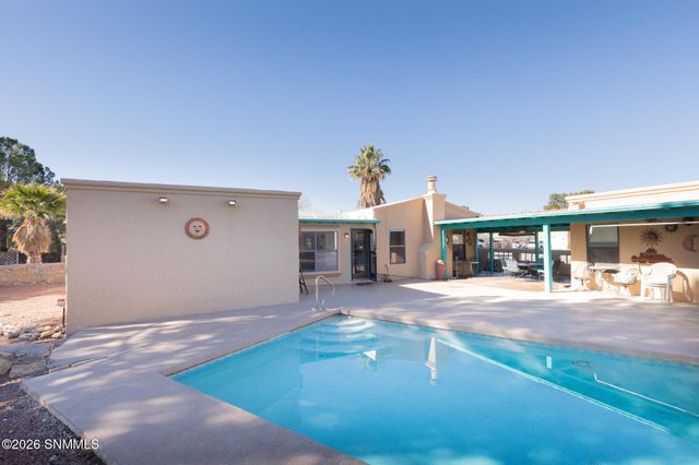 903 Windsor Court, Las Cruces, NM 88005