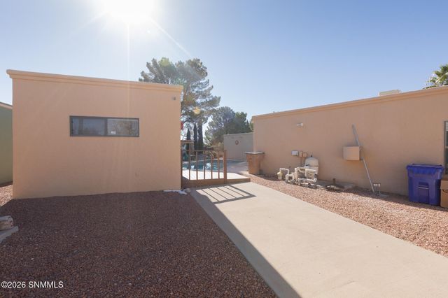 903 Windsor Court, Las Cruces, NM 88005