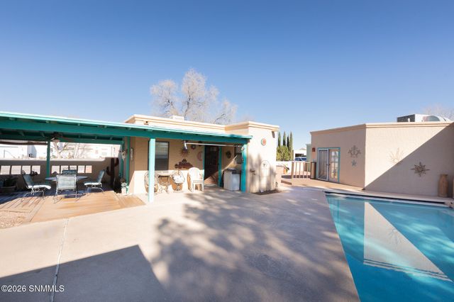 903 Windsor Court, Las Cruces, NM 88005