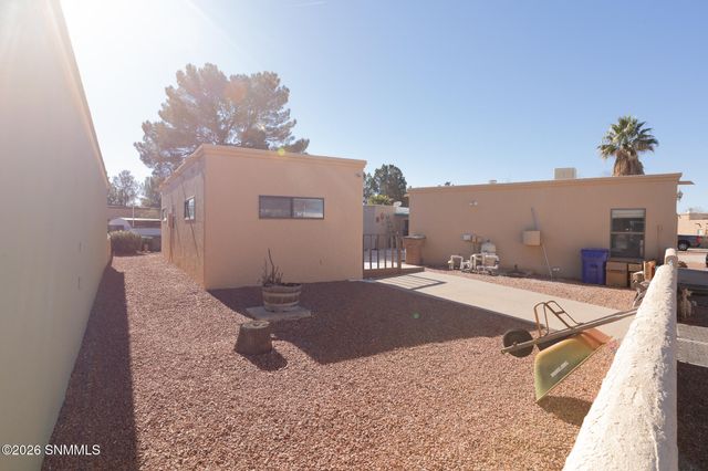 903 Windsor Court, Las Cruces, NM 88005