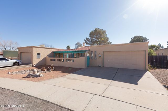 903 Windsor Court, Las Cruces, NM 88005